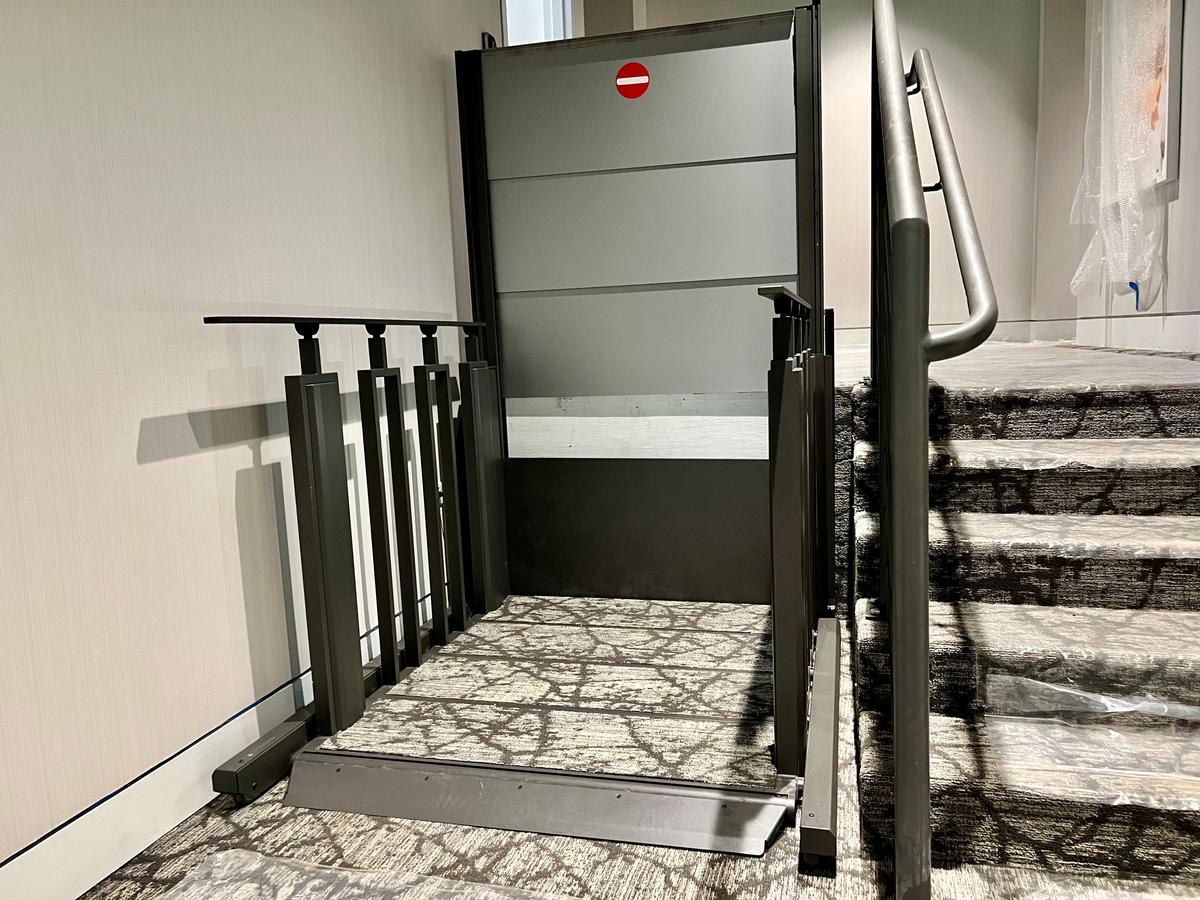 VPL garage entry installation — platform view